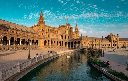 One-way Private Transfer From/To Sevilla Airport