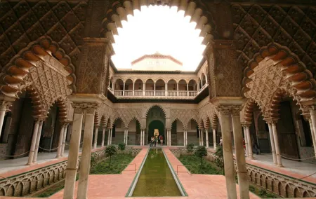 Seville Alcazar, Cathedral and Giralda Skip-The-Line Guided Tour