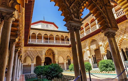 Alcazar of Seville Guided tour with Skip the Line Access