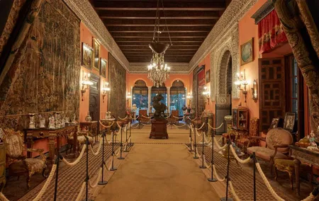 "Las Dueñas" Palace ticket + Audioguide