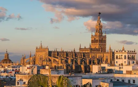 Seville Tour in 1 day : Historic Town, Monuments and Jewish Quarter