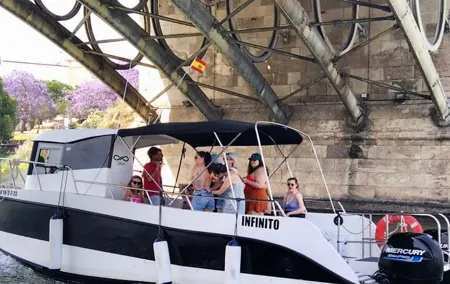 1 Hour Private Boat Rental on the Guadalquivir
