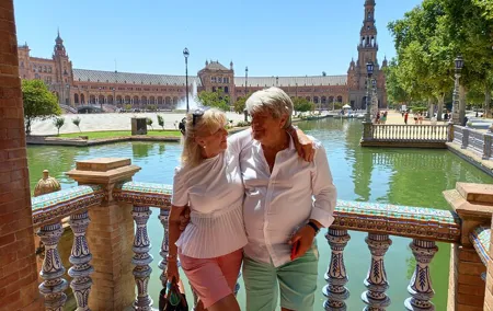Secretos del Parque María Luisa & Plaza de España Tour en Español