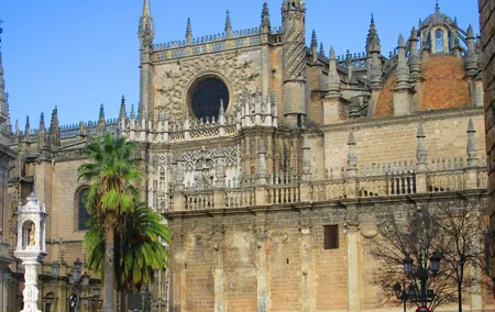 Private tour to the Cathedral of Seville.