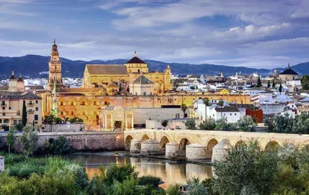Cordoba & & The Mosque Small-Group Day Tour from Seville