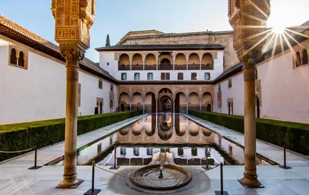 Alhambra with Nazaries Palaces Private Tour from Seville