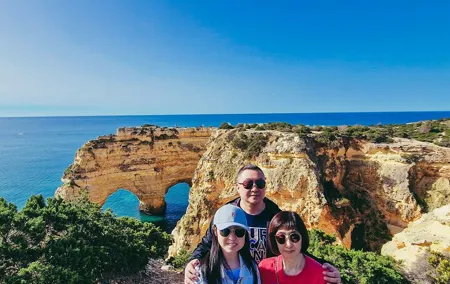 Seville to Lisbon private transfer with stops in Algarve