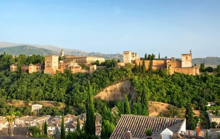 Private Granada Day Trip including Alhambra and Generalife from Seville