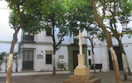Private tour through the old Jewish neighbourhood.