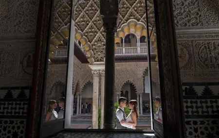 Private Photo Session with a Local Photographer in Seville