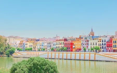 Tour Triana la Flamenca. "Includes visit to the corrals"