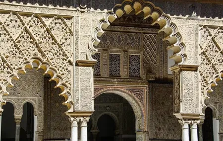 Royal Guided Tour Alcazar of Seville Entrance with Official Guide