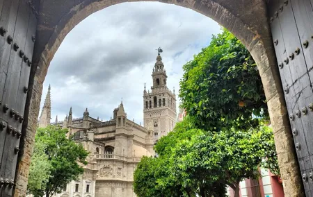 "Seville: Love At First Sight" Private Tour