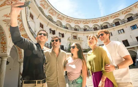 Sevilla Walking Tour, Flamenco Museum and Guadalquivir Cruise