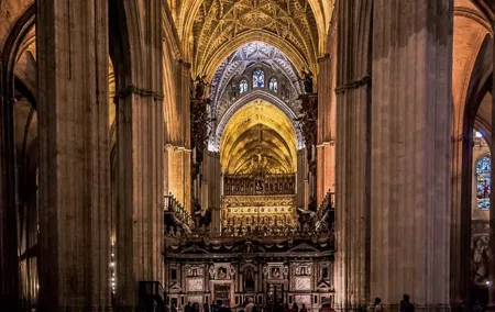 Essential Monumental Guided Tour in Seville