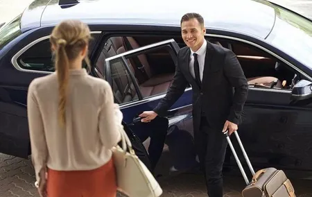 Alhambra Private Tour from Sevilla: with transport and skip-the-line-tickets