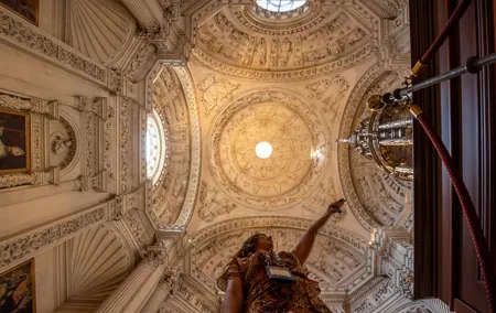 Andalusian Splendor: Exclusive Private Tour of Palaces and Cathedral