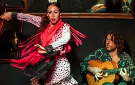 Flamenco, Tapas and Horse Drawn Carriage.
