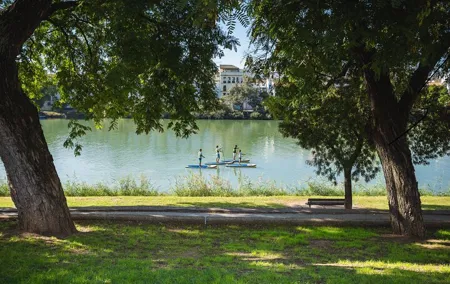 Seville Private Paddle Surf Tour