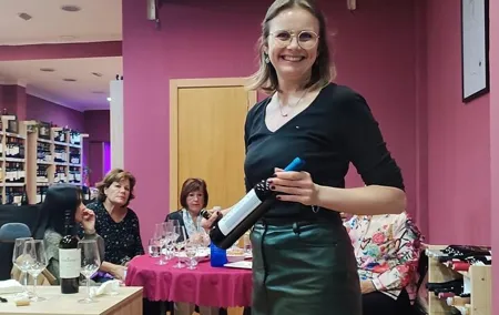 Andalusian Flamenco, Wine and Tapa Experience
