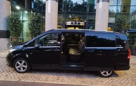 Transfer to Lisbon from Sevilha with stop in Évora (1hour)