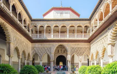 Seville Alcazar: Guided Premium Tour with Priority Entrance