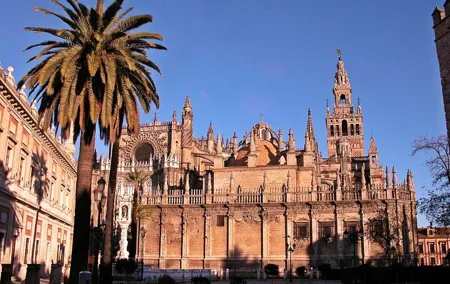 Private Tour of the Cathedral and Alcazar of Seville Includes Tickets