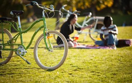Bike tour in Seville with picnic