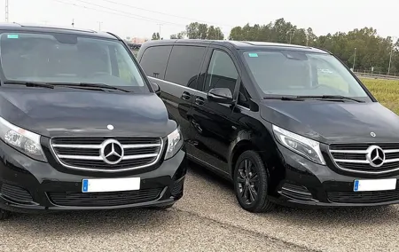 Roundtrip transfer by minivan from Seville to Ronda