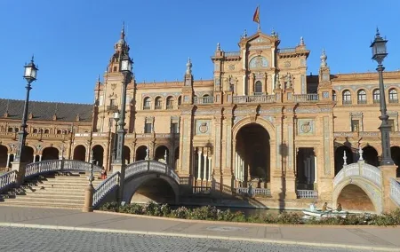 Kid-Friendly Seville City Private Guided Tour for Families