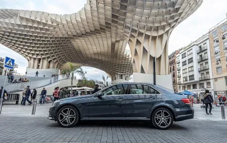Roundtrip transfer in Sedan from Seville to Ronda