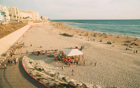 Private Day Trip to Cadiz from Seville with a local