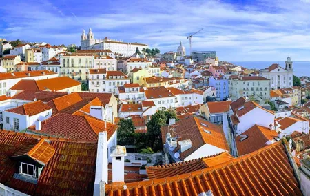 Private ONE WAY transfer from Seville to Lisbon with private pick up & drop off