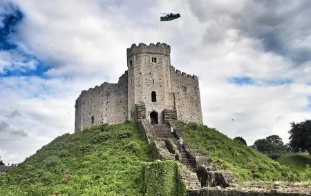 Cardiff Private Walking Tour with a Local
