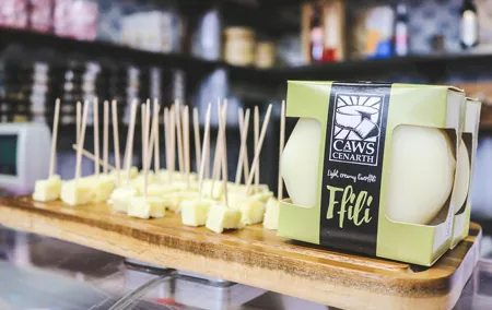 2.5 hour Walking and Tasting Tour in Cardiff