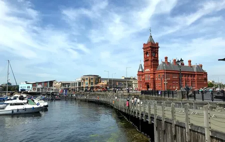 Explore Cardiff in 90 minutes with a Local