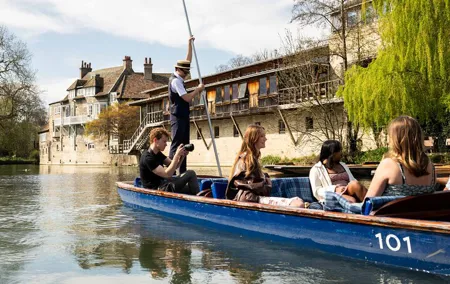 Shared | Cambridge Colleges Punting Tour