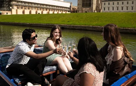 Private | Cambridge Colleges Punting Tour