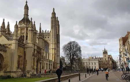 Tangential Cambridge: Group Walking Tour of Sights and Highlights
