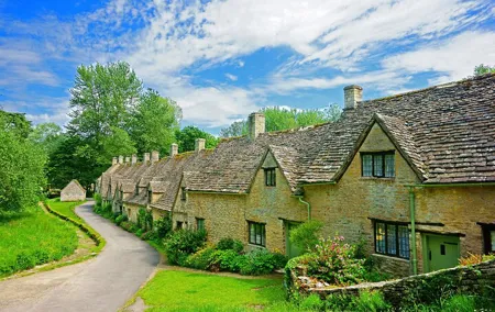 Cotswolds Hidden Gems Tour by Coach from Oxford