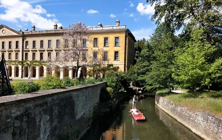 CS Lewis & Tolkien Tour with Magdalen Entry Public tour 10.45am