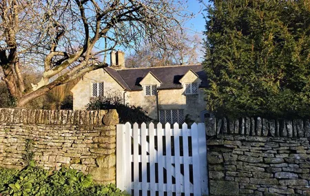 Cotswolds One Day Tour- book local guide