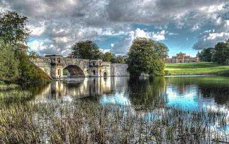 Blenheim Palace Tour App, Hidden Gems Game and Big Britain Quiz (1 Day Pass) UK