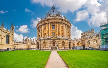 Oxford Audio Tour Dreaming Spires Oxford Audio Tour Adventure