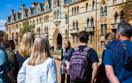 Social Distancing Specialised Oxford University Walking Tour With Student Guides