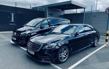 Oxford City Center Private Chauffeur Services To London Gatwick