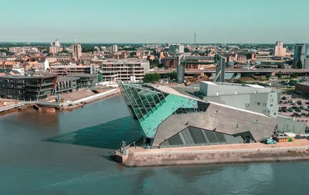 Hull Tour App, Hidden Gems Game and Big Britain Quiz (1 Day Pass) UK