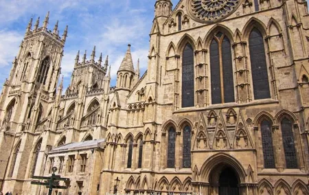 The Best of York Private Walking Tour: Landmarks & Hidden Gems