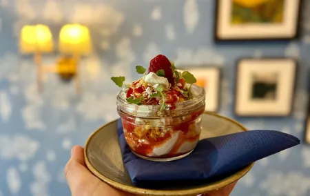 Glasgow West End Food Tour: 7 Tastings, Scotch & Local Stories