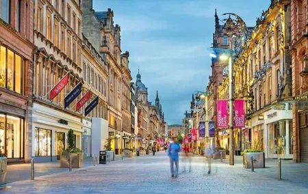 Glasgow Must-See Attractions Walking Tour with A Guide